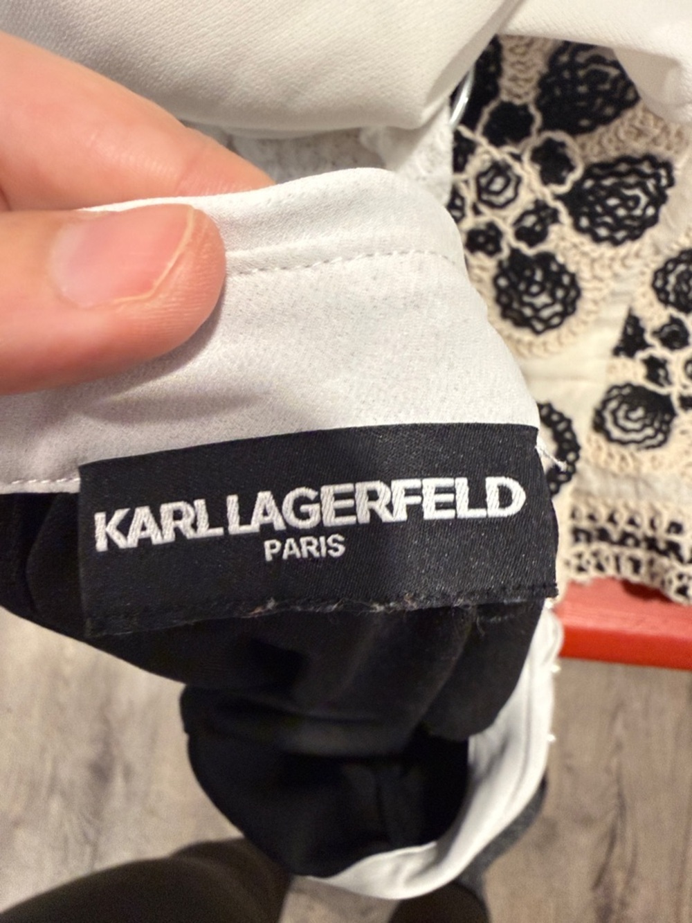 Karl Lagerfeld Black Short-Sleeve Top with White Studded Collar - Picture 6 of 6